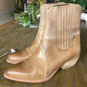 Free People Western Ankle Boots sz38.5 light tan